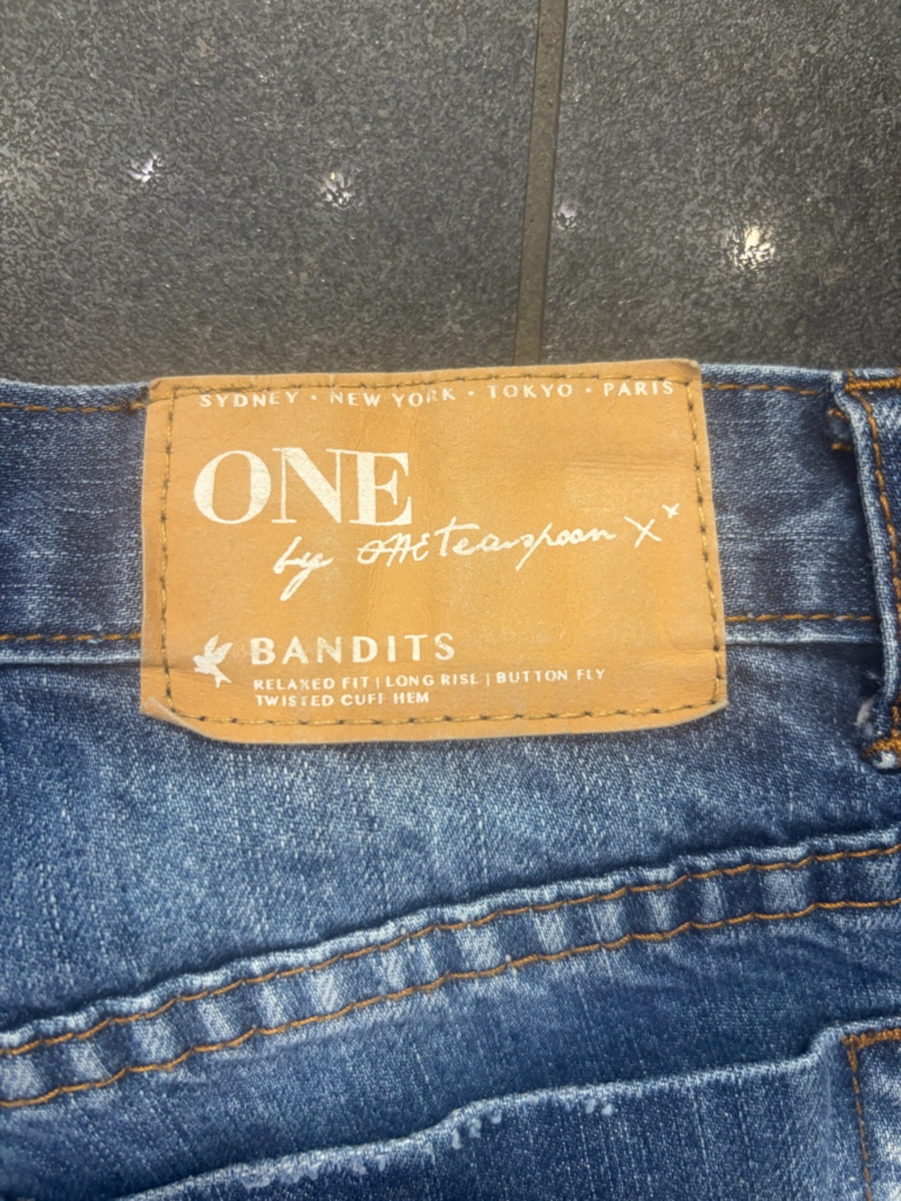 One Teaspoon Distressed Blue Denim Jean Shorts - Picture 4 of 5